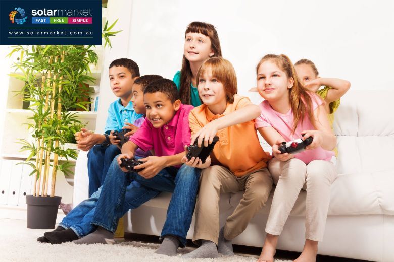 kids playing computer games